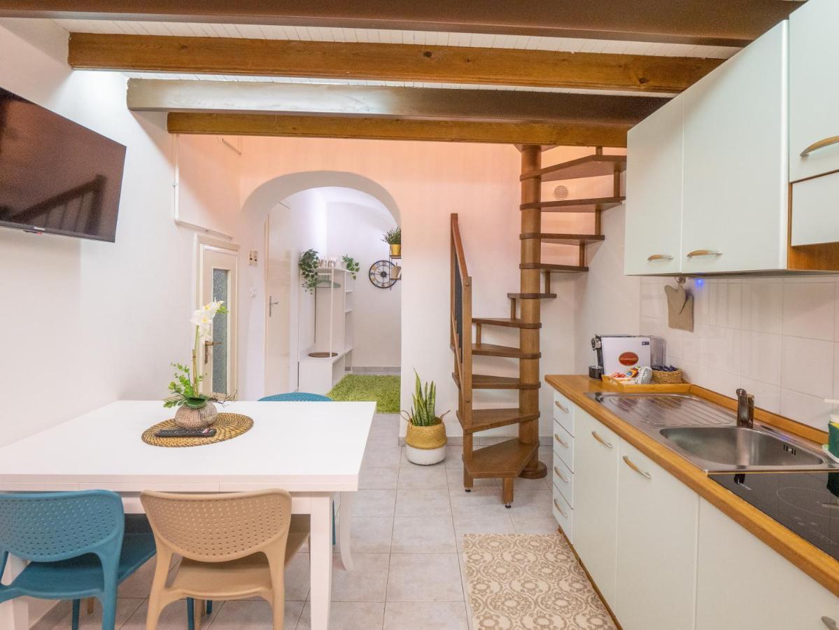 Apartamento Casa Iryna Pietra Ligure Exterior foto